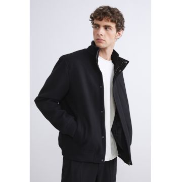 Palton cu buzunare laterale si fermoar