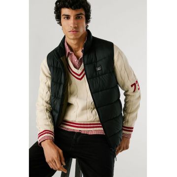 Vesta cu guler mediu si buzunare laterale