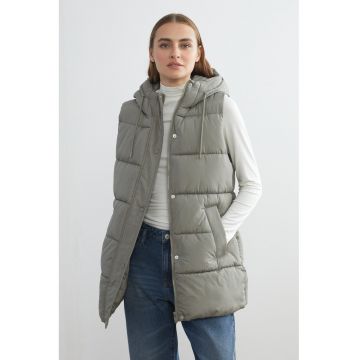 Vesta lunga cu fermoar si gluga