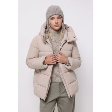 Geaca cu buzunare laterale si gluga