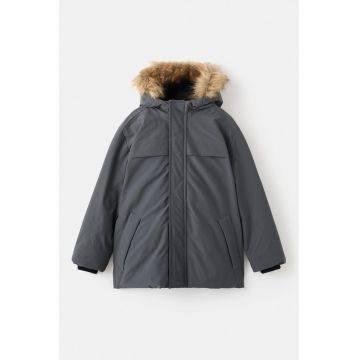 Geaca cu gluga cu captuseala din blana sintetica