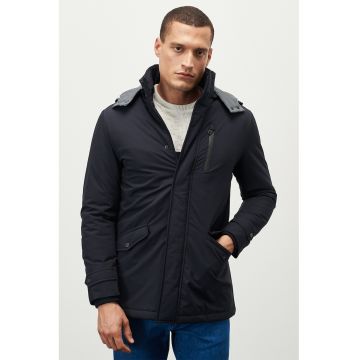 Geaca cu gluga detasabila