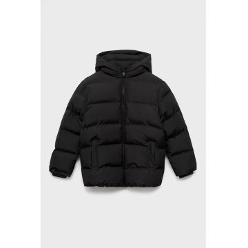 Geaca cu gluga si buzunare laterale