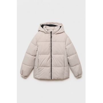 Geaca cu gluga si eticheta interioara pentru nume