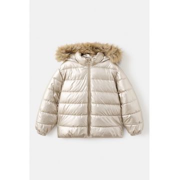 Geaca cu gluga si fermoar