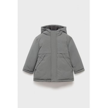 Geaca cu gluga si fermoar