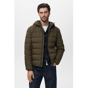 Geaca cu umplutura de puf