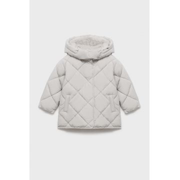 Geaca matlasata cu gluga