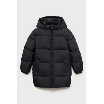 Geaca matlasata cu gluga