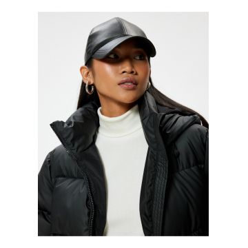 Geaca matlasata cu guler mediu