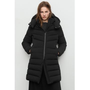 Geaca matlasata lunga cu gluga