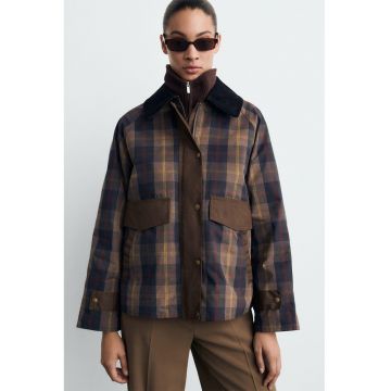 Jacheta-camasa cu model in carouri si garnituri contrastante