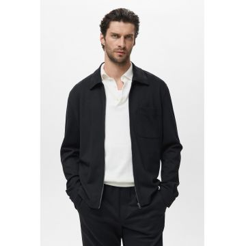 Jacheta cu buzunar aplicat