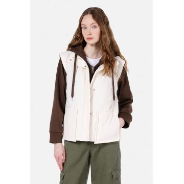 Jacheta cu gluga si capse