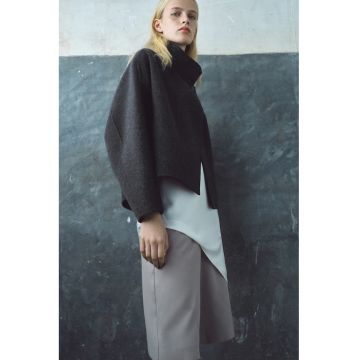 Jacheta din amestec de lana cu guler inalt