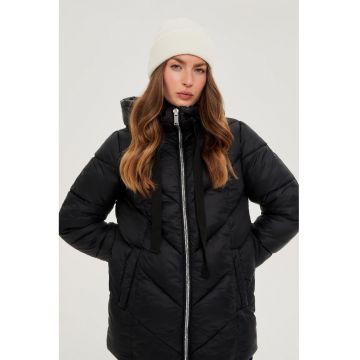 Jachetă neagră cu glugă -  poliamid