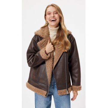 Jacheta supradimensionata din piele ecologica cu blana shearling