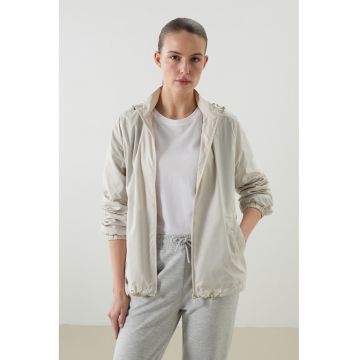 Jacheta usoara cu gluga