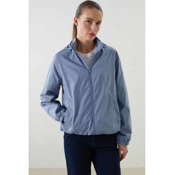 Jacheta usoara cu gluga