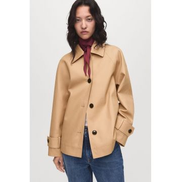 Trenci scurt supradimensionat