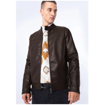 Geaca barbateasca  din piele ecologica - cu buzunare decorative - maro - fabricata din piele ecologica
