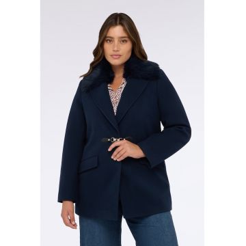 Palton cu garnituri din blana sintetica