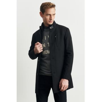 Palton uni cu revere decupate