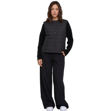 Vesta matlasata cu capse