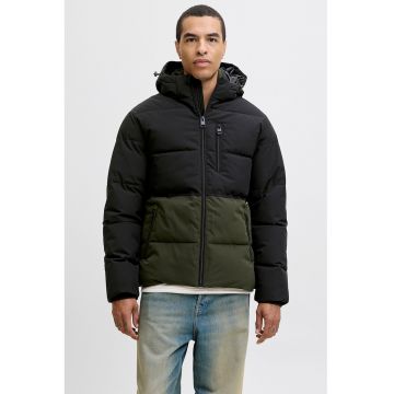 Geaca cu buzunare cu fermoar