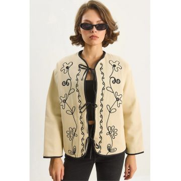 Geaca dama  din bumbac-lycra cu broderie - bej