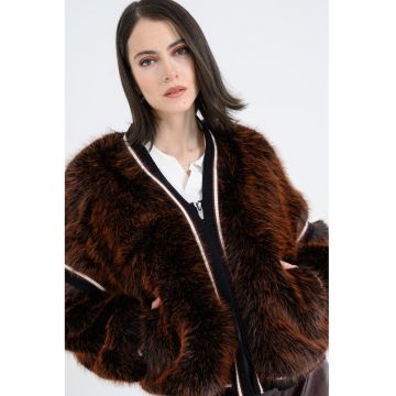 Geaca de blana sintetica cu decolteu in V