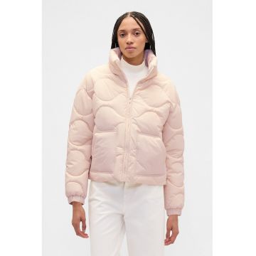 Geaca lejera cu guler inalt