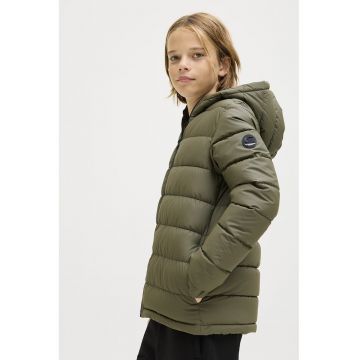 Geaca matlasata cu gluga