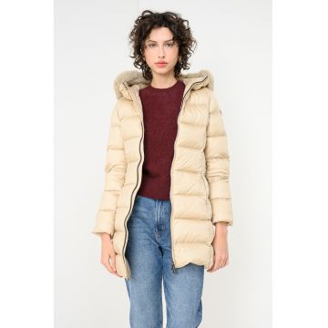 Geaca matlasata lunga cu umplutura de puf