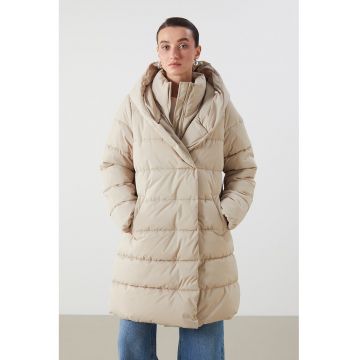 Geaca matlasata cu gluga