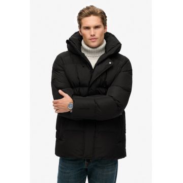 Geaca regular fit cu gluga ajustabila