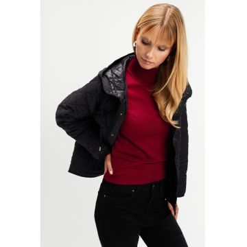 Jacheta cu gluga si buzunare oblice