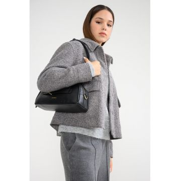 Jacheta cu guler ascutit