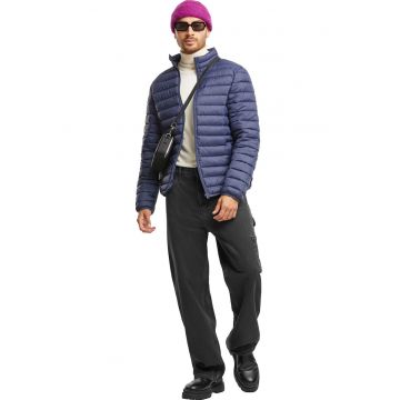 Jacheta matlasata cu fermoar