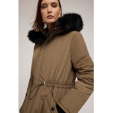 Jacheta reversibila cu gluga