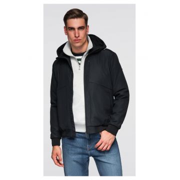 Jacheta usoara cu gluga si captuseala din plasa  C640