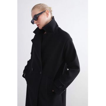 Palton cu doua randuri de nasturi