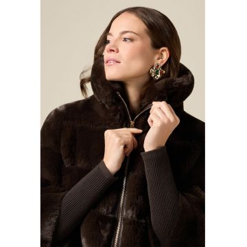 Palton de blana sintetica cu guler inalt