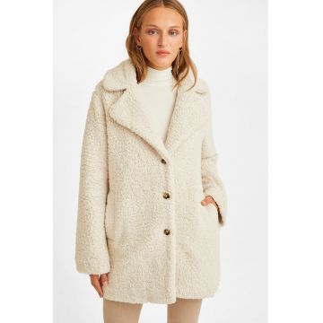 Palton scurt din material teddy