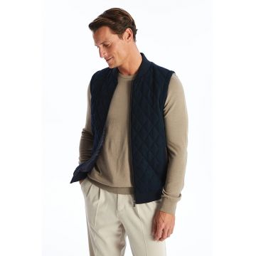 Vesta matlasata cu buzunare si fermoar