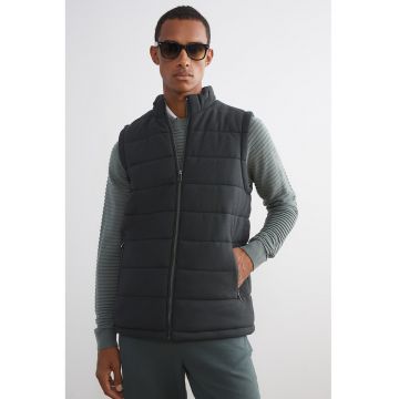 Vesta matlasata cu fermoar