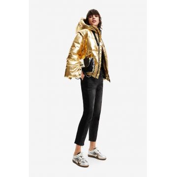 Geaca cu aspect metalizat
