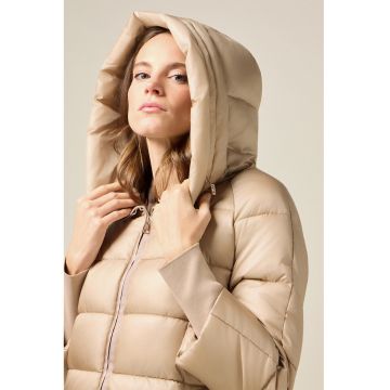 Geaca cu buzunare laterale