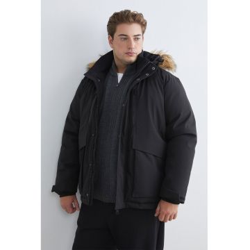 Geaca cu garnitura de blana sintetica