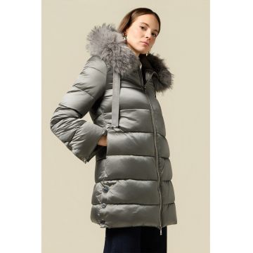 Geaca cu vatelina cu slituri laterale